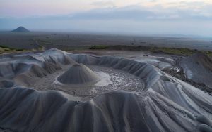 金星有一个粘稠的流动地幔在其表面推挤地壳块